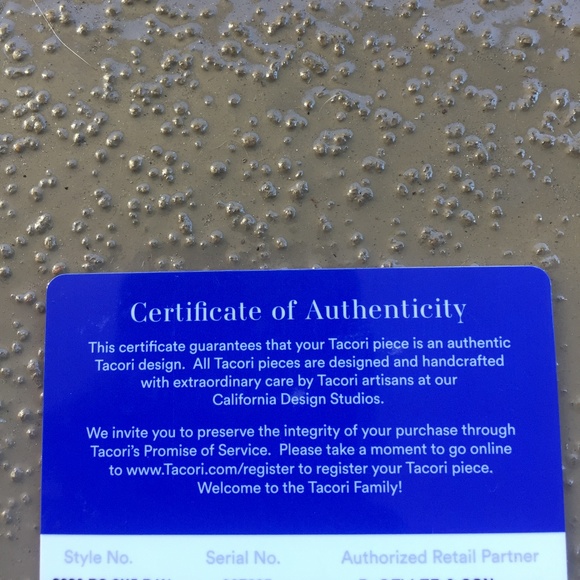 BRAND NEW! 18K White Gold Tacori Engagement Ring - Picture 2 of 5